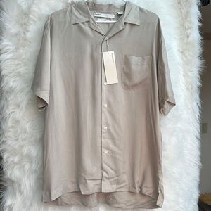 NWT Perry Ellis 100% silk button down shirt